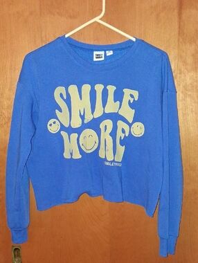 SmileyWorld 'Smile More' Blue Graphic Cropped Sweatshirt Size XS